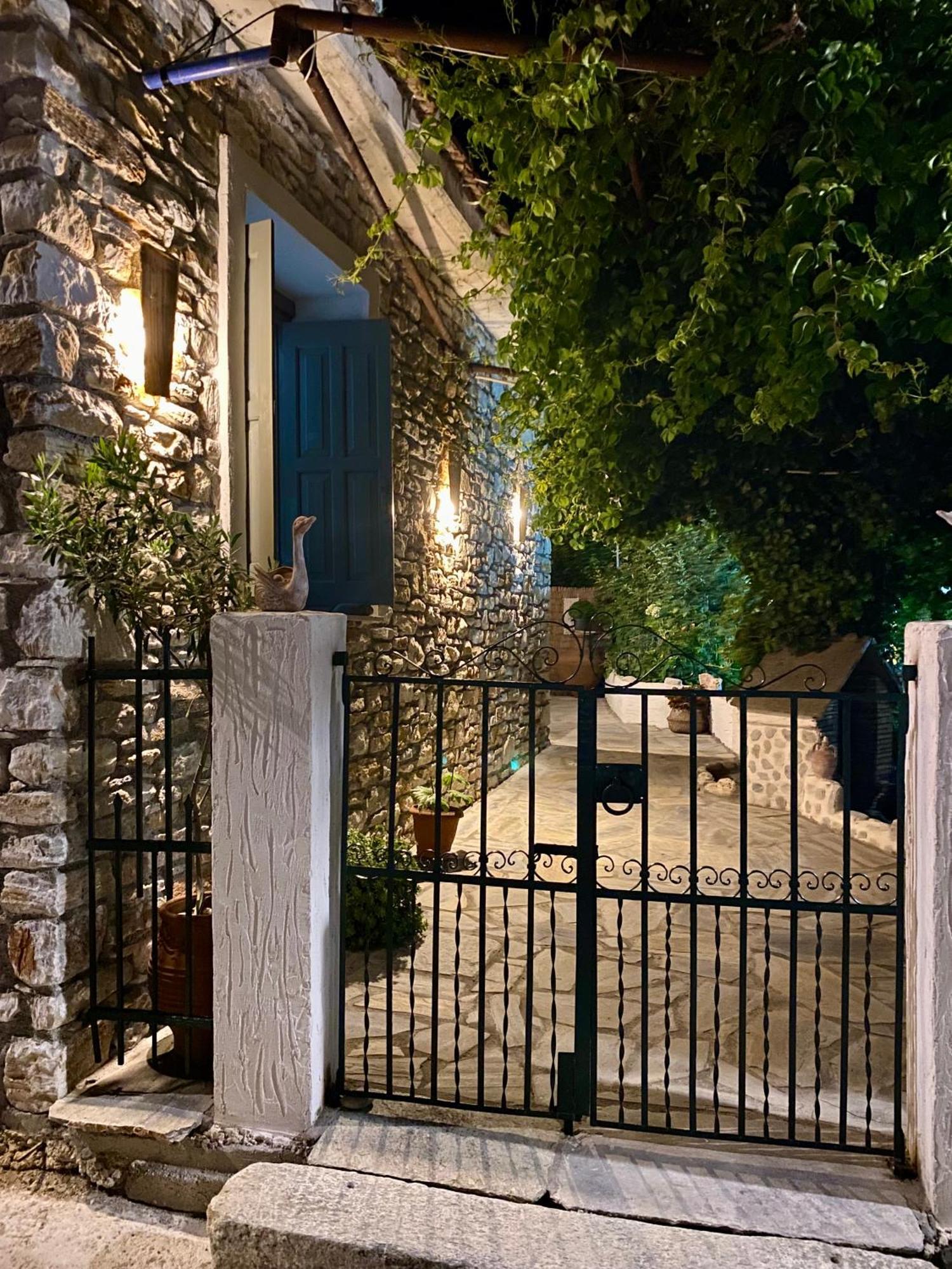 Villa Oneiropetra Luxury House Argalasti Exterior foto